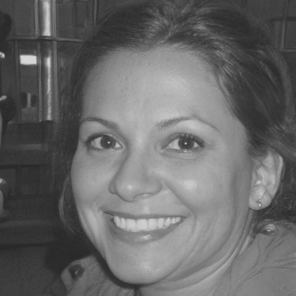 Sarah Chen, Alumni Success Coordinator and former investment analyst